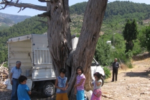 Ahmetler Yeniden Kar Altında