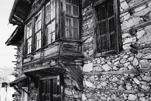 Düğmeli Ev Ustaları ve Sümer Tabletleri