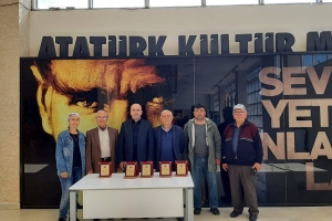 Dernekte Plaket Töreni