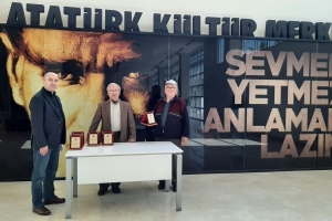 Dernekte Plaket Töreni