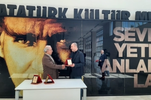 Dernekte Plaket Töreni