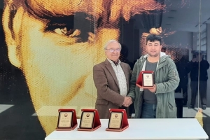 Dernekte Plaket Töreni