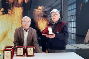 Dernekte Plaket Töreni