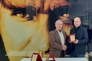 Dernekte Plaket Töreni