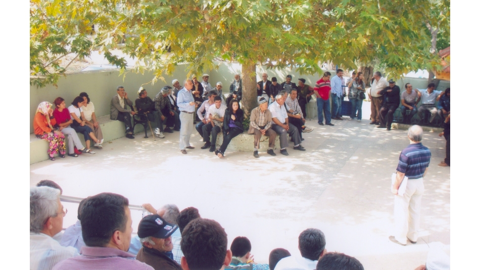 Dernek Kurulurken Köyde İlk Toplantı